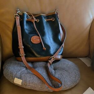 Classic Black and Brown Dooney and Bourke Leather Bucket Bag #vintage #bucketbag